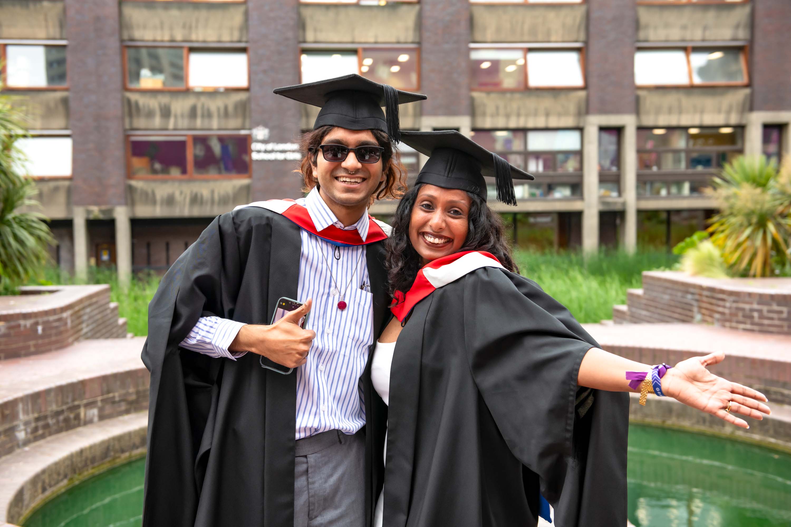 graduands-seated-for-ceremony